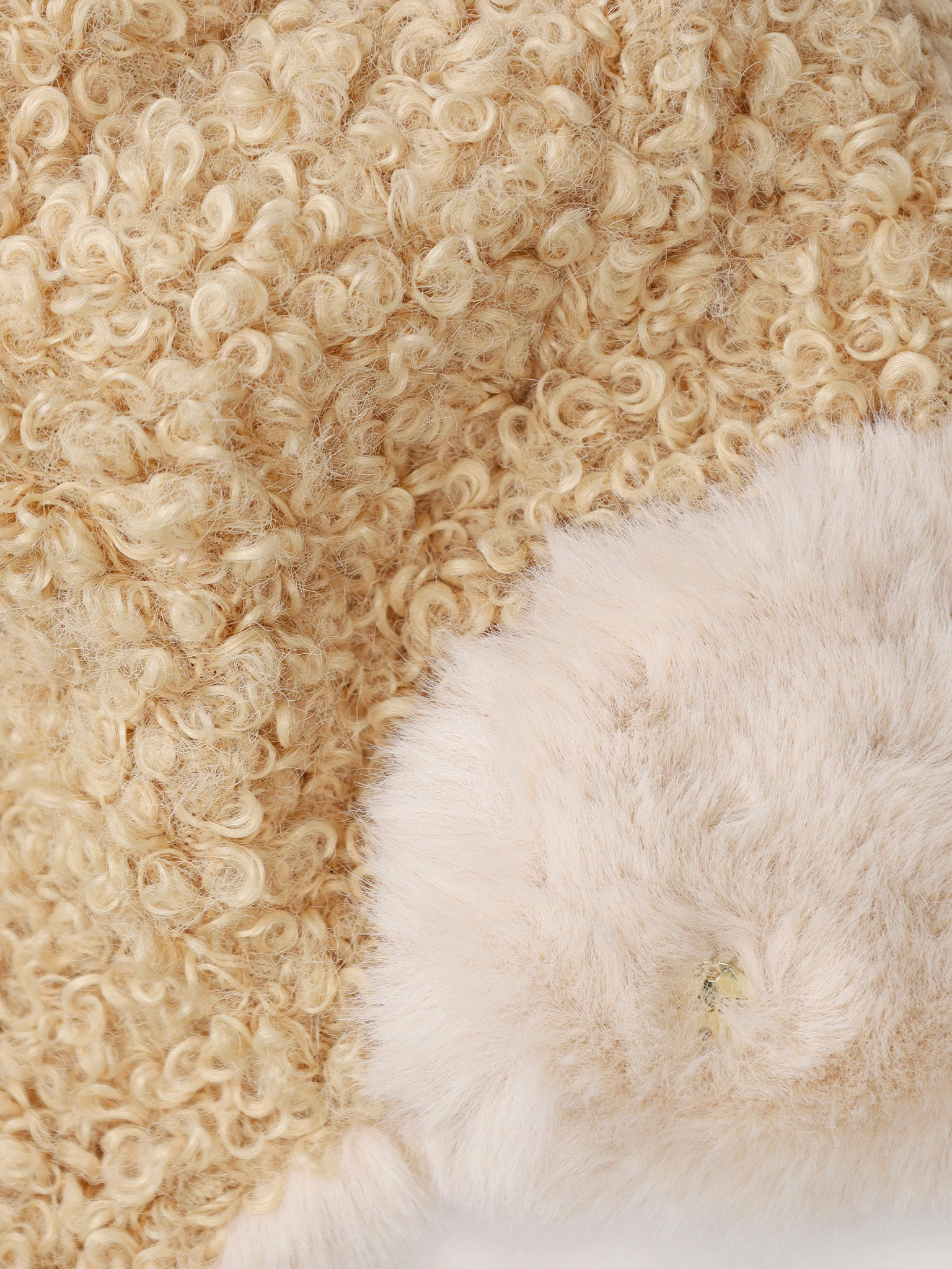 Шапка-ушанка с меховым козырьком в ассортименте